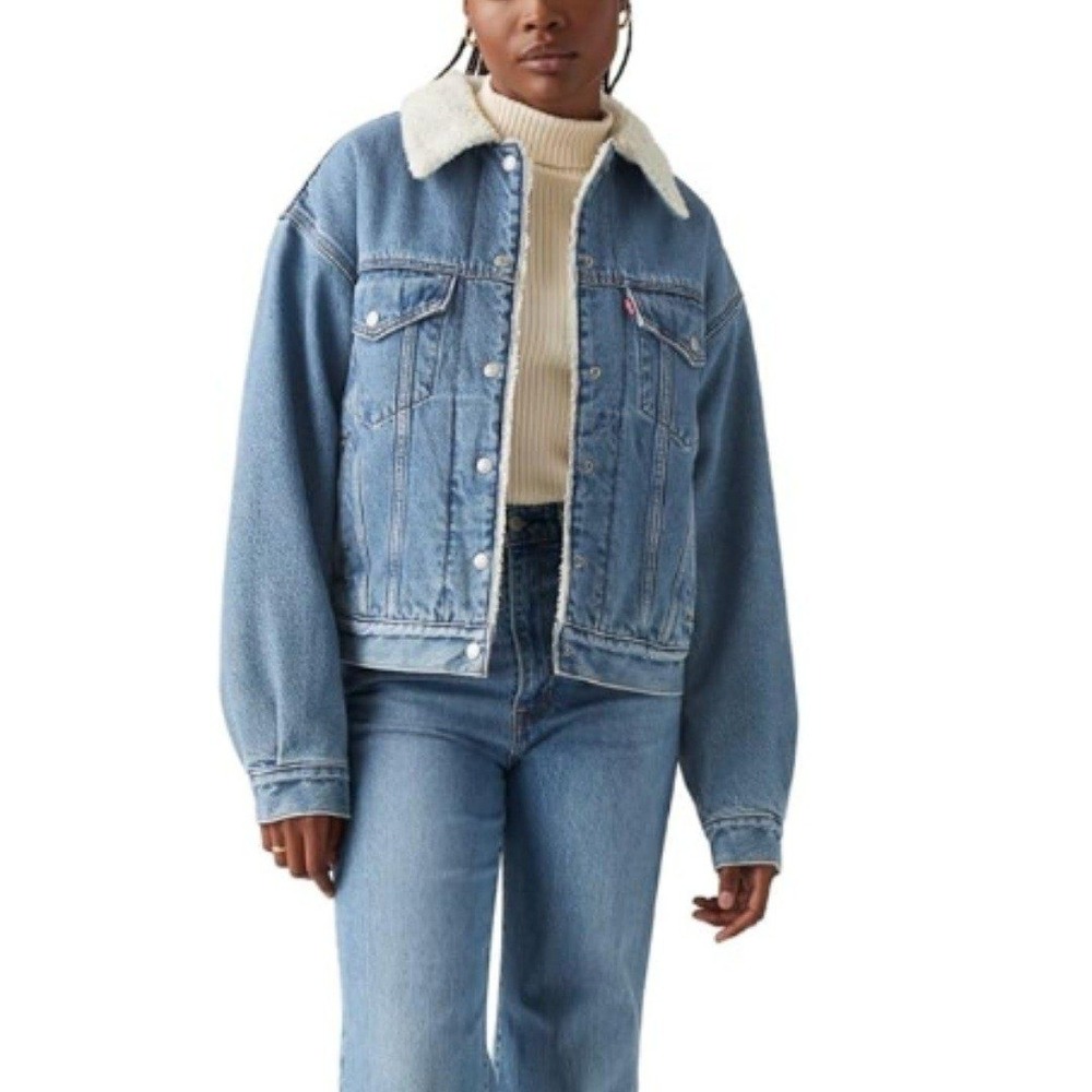 Levi's Women's Blue '90s Trucker Sherpa Lined Trucker Denim Jacket Size M